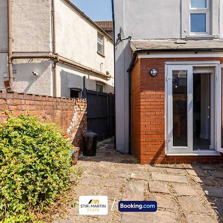 Comfy 3Bed House By Stirkmartin Stays Short Lets & Serviced Accommodation Cardiff With Free Parking & 8Mins To City Centre Exterior foto